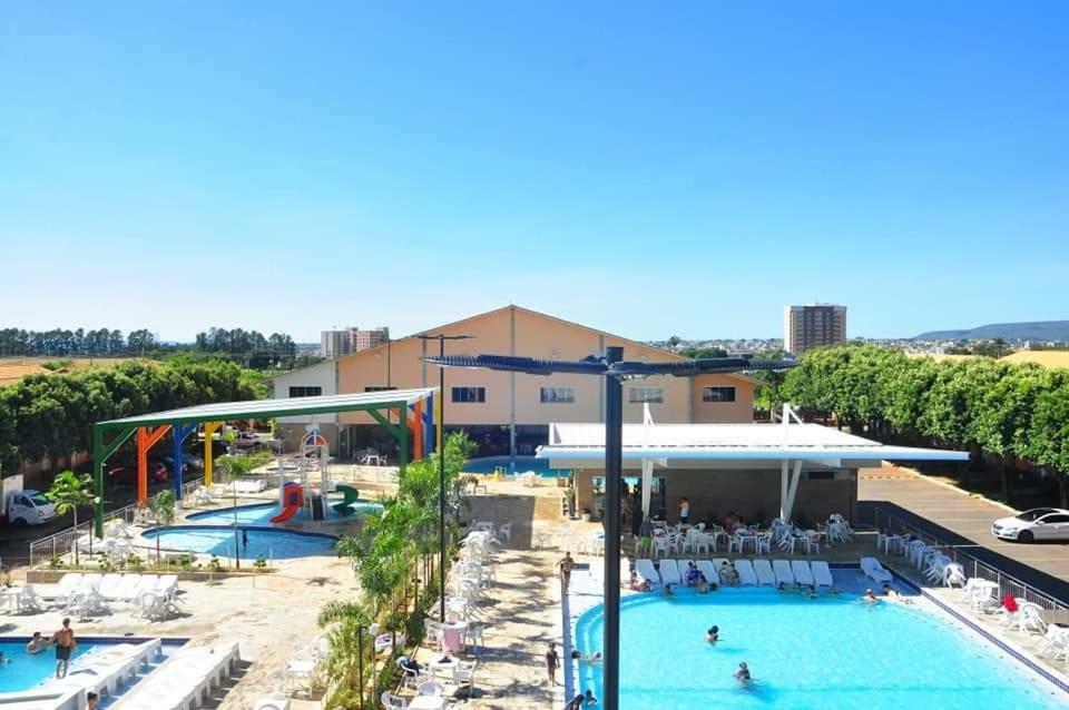 Diroma Fiori Apartman Caldas Novas Kültér fotó